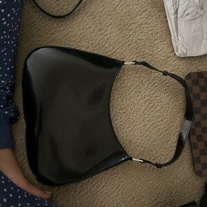 Black shoulder bag